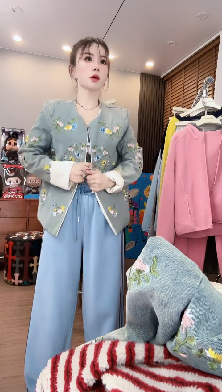 蓝色国风衣服衣服