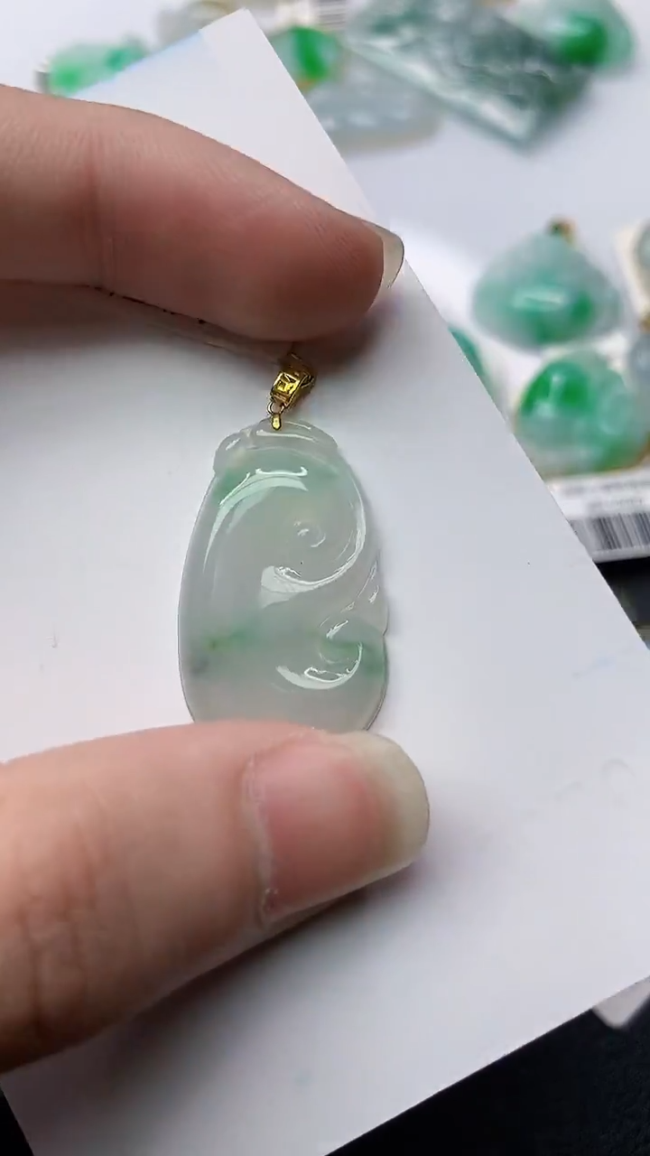 【闪购商品】翡翠颈饰18K金镶嵌75...........