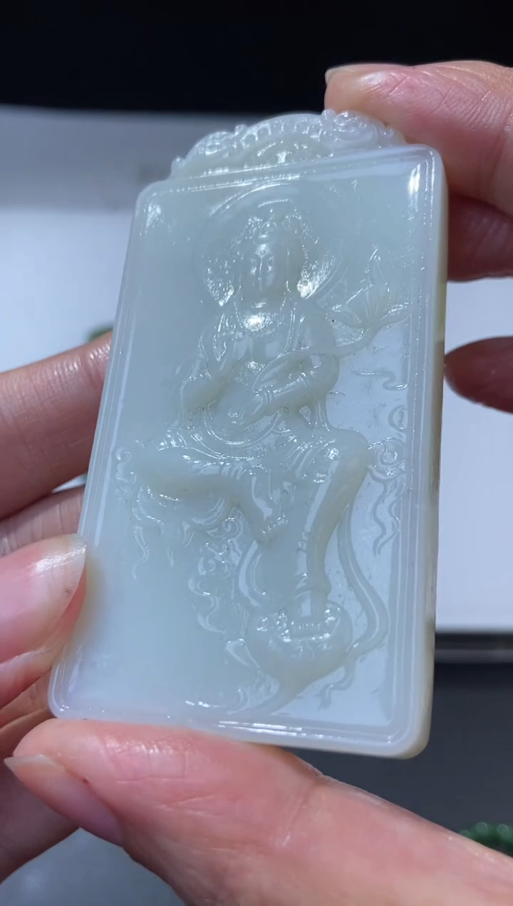 未镶嵌和田玉挂件烟****g3213