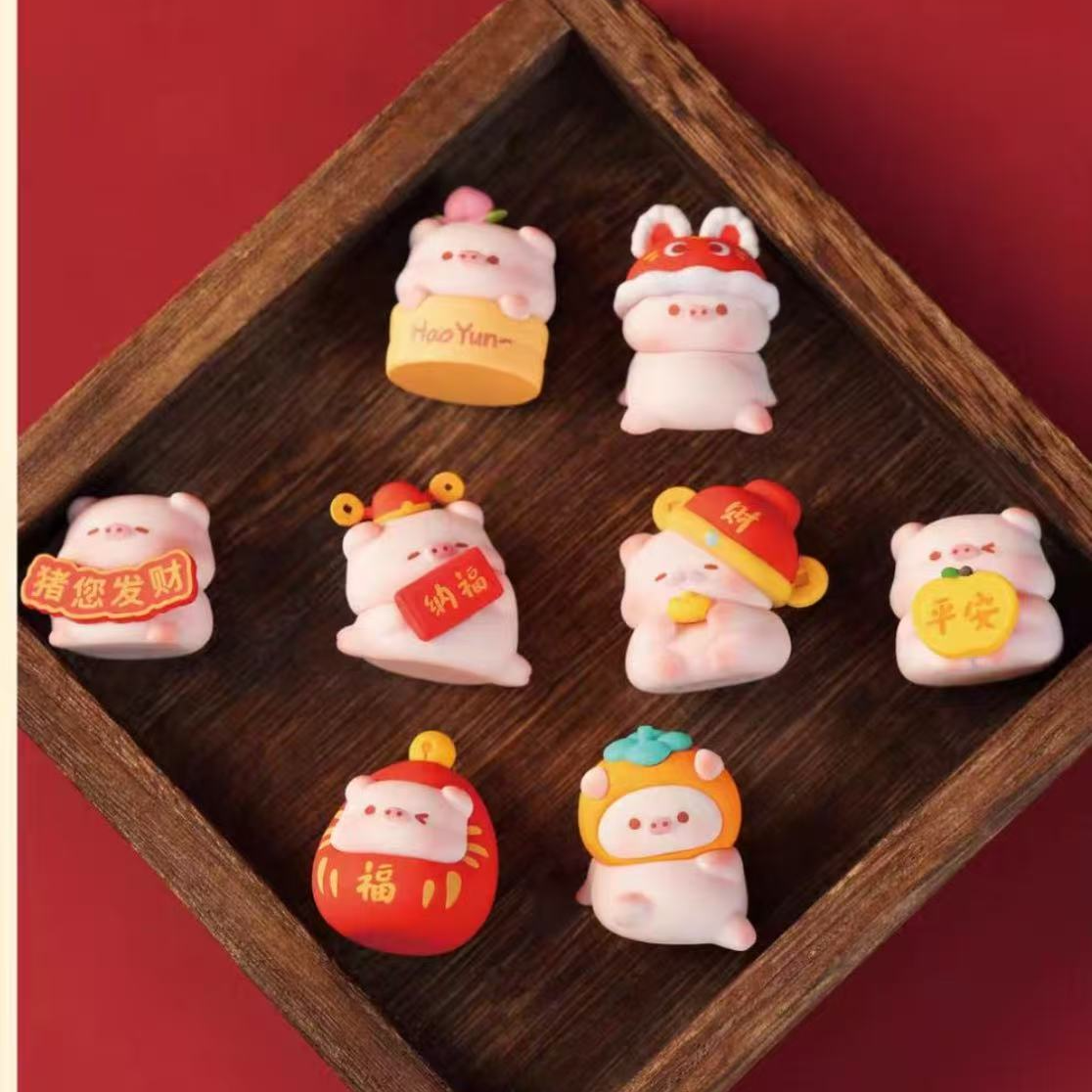 QQ潮玩宝运猪系列潮玩盲盒