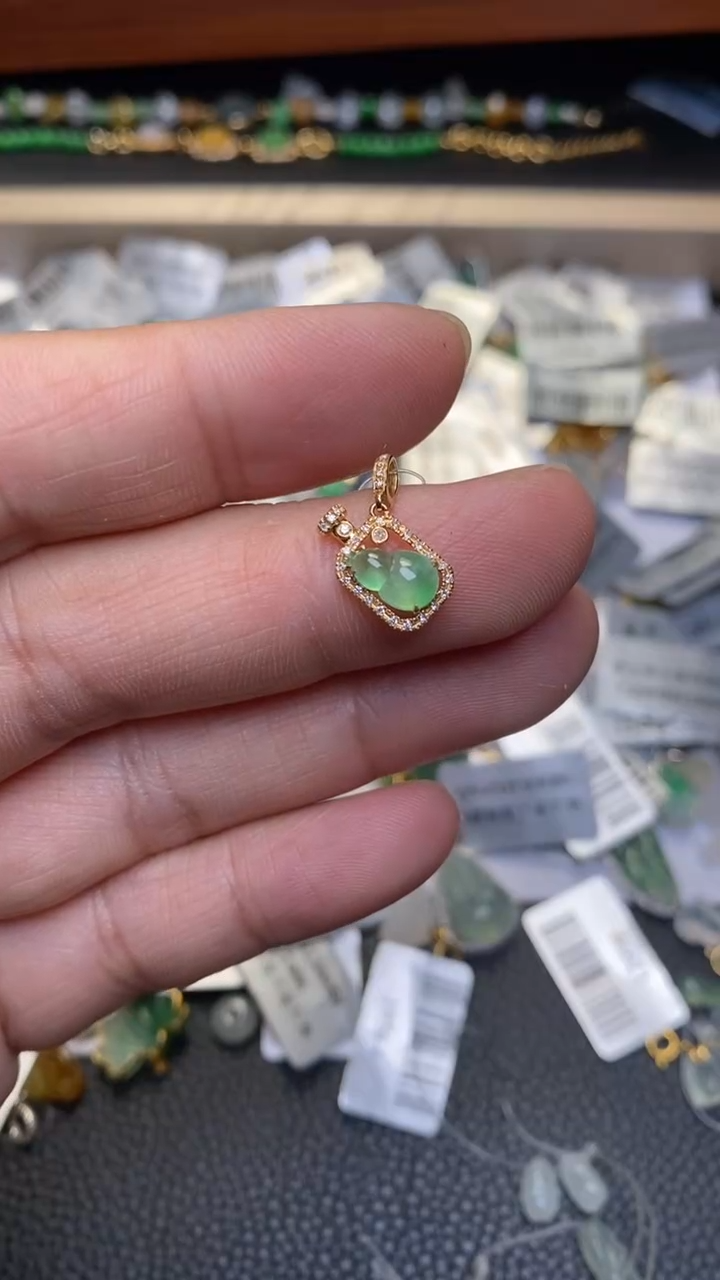 颈饰18K金镶嵌翡翠净货1098