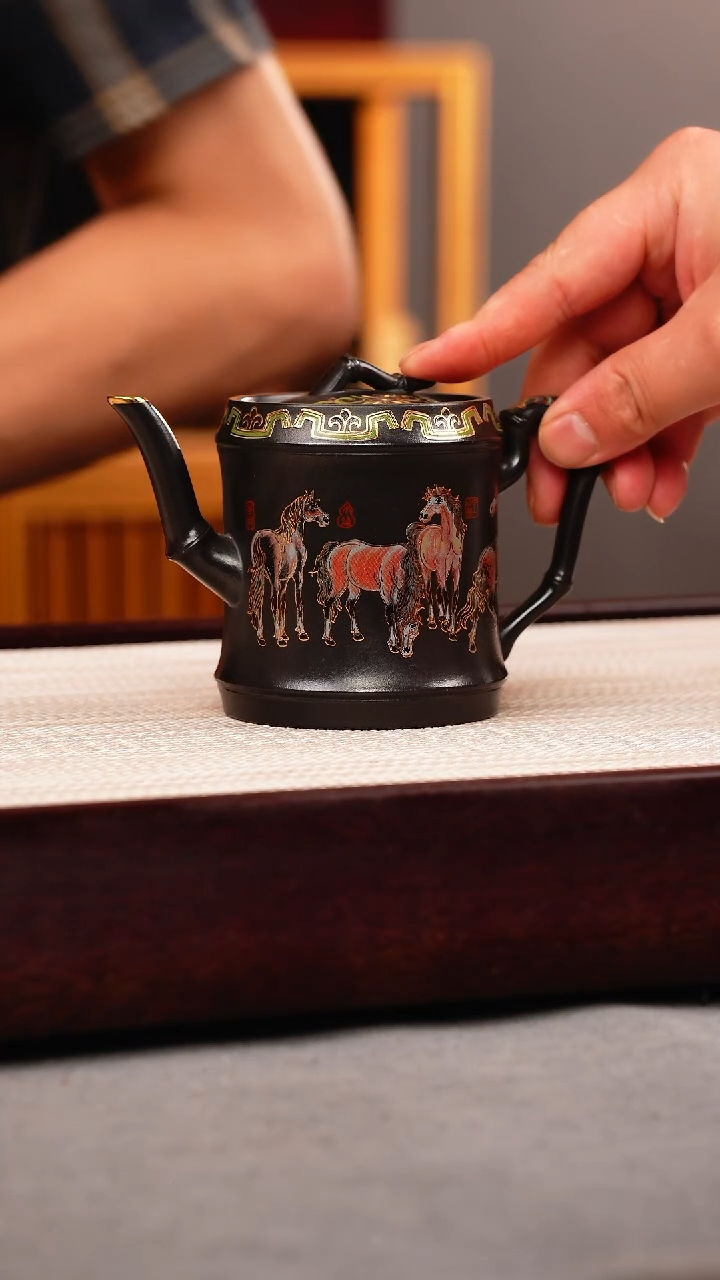 茶壶紫砂石黄 竹节 八骏珐琅彩