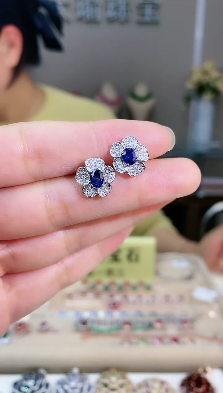 【闪购商品】蓝宝石耳饰银S925镶嵌耳饰