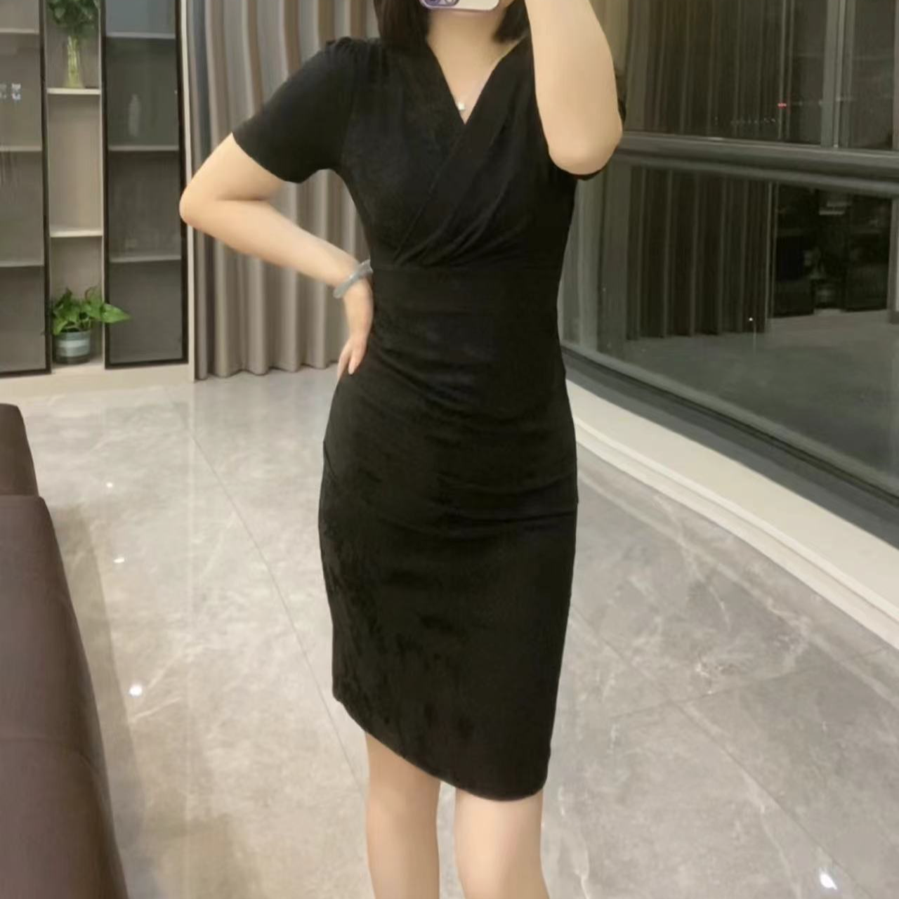 [新款上新]气质显瘦提花女人味时尚百搭连衣裙YF143
