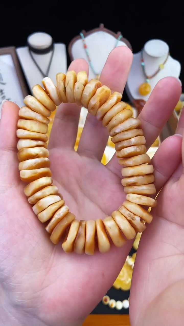 琥珀未镶嵌珠宝奇石柒月