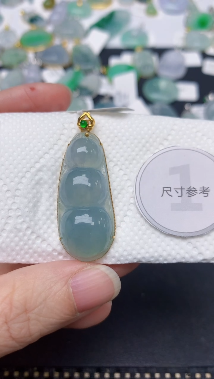 颈饰18K金镶嵌翡翠天然缅甸A货翡翠