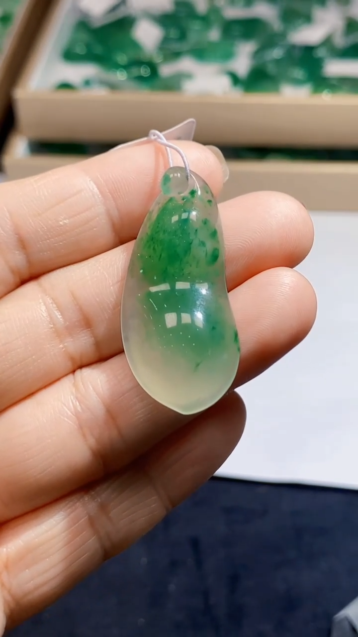 【闪购商品】石英质玉颈饰未镶嵌天然A货非洲翠，石英玉