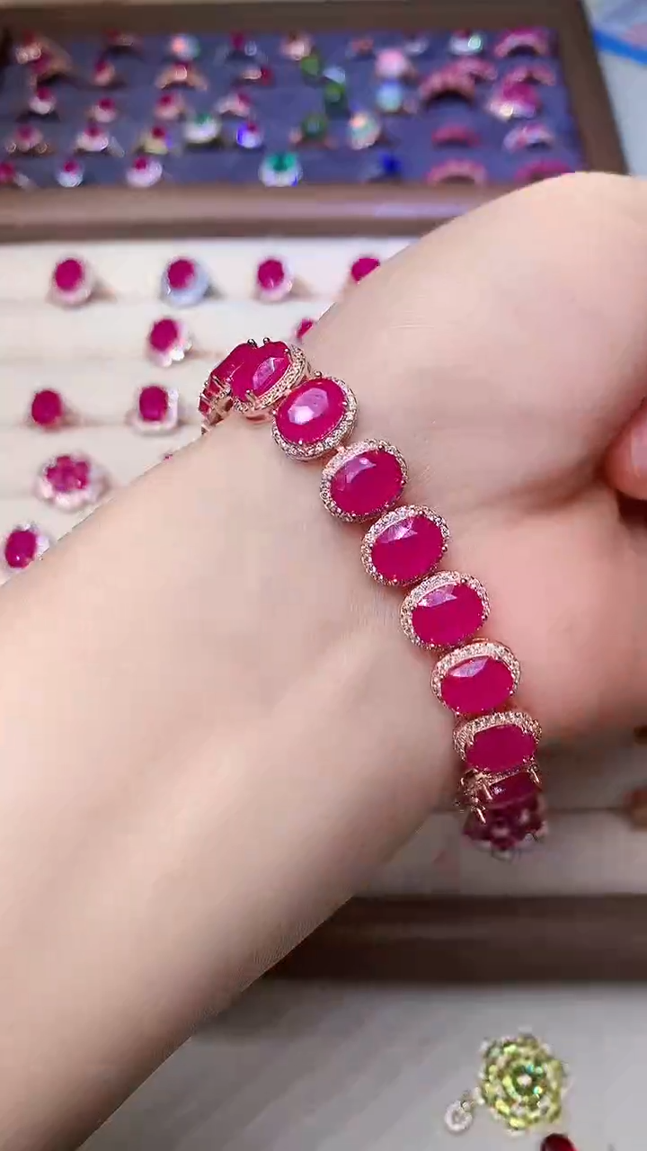 【闪购商品】红宝石手链银S925镶嵌000