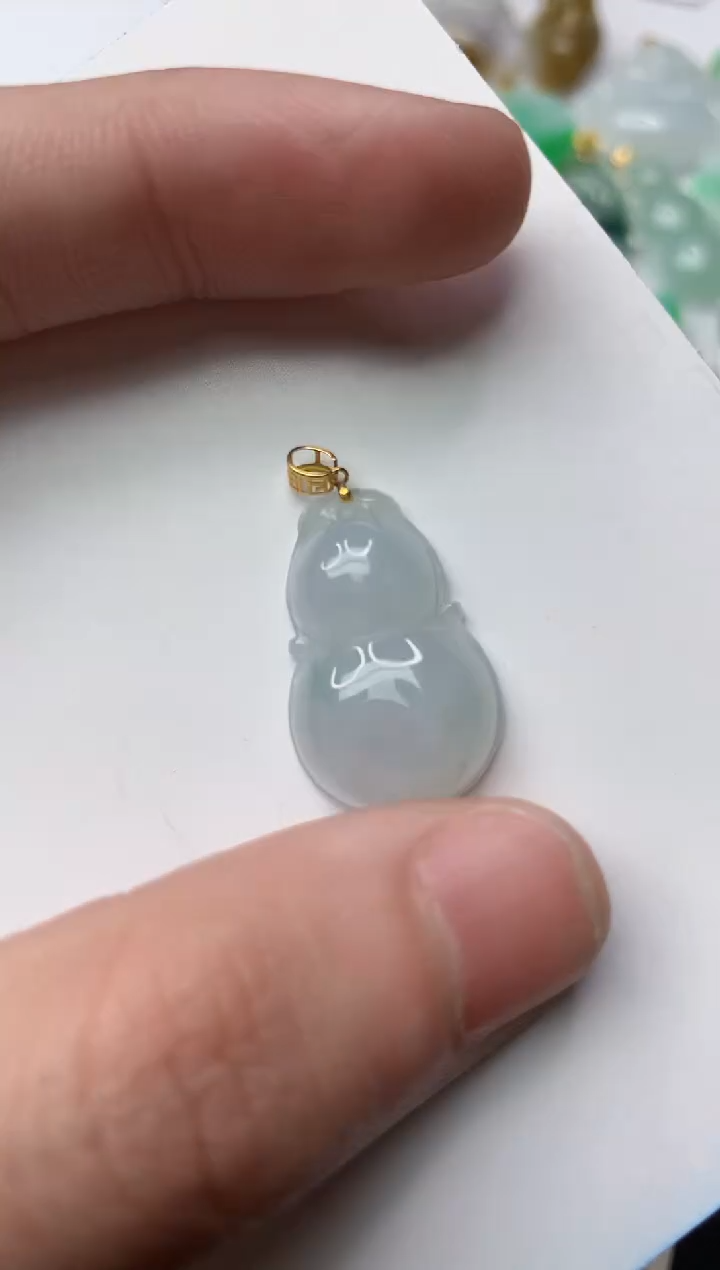 【闪购商品】翡翠颈饰18K金镶嵌70............