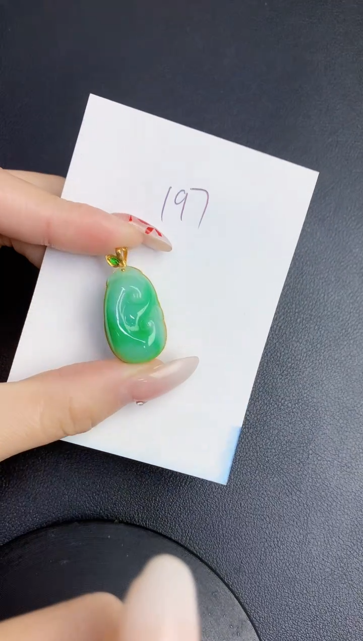 【闪购商品】翡翠颈饰18K金镶嵌0000000000