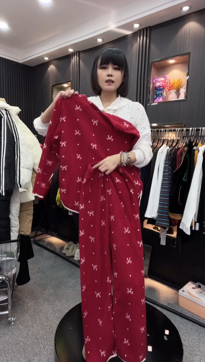 萍姐套装-----28红蝴蝶结小