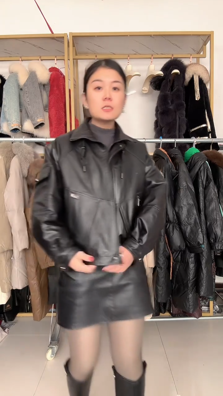 130-145斤可以穿皮羽绒