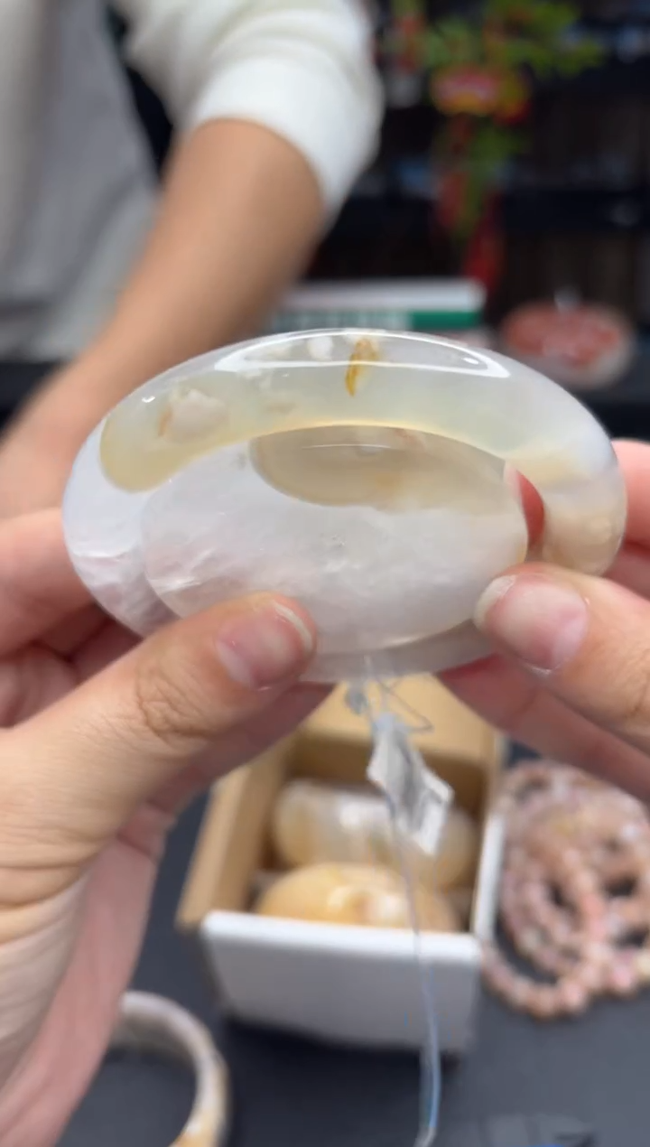 【闪购商品】石英质玉手镯未镶嵌822（57圈赠送镯心）