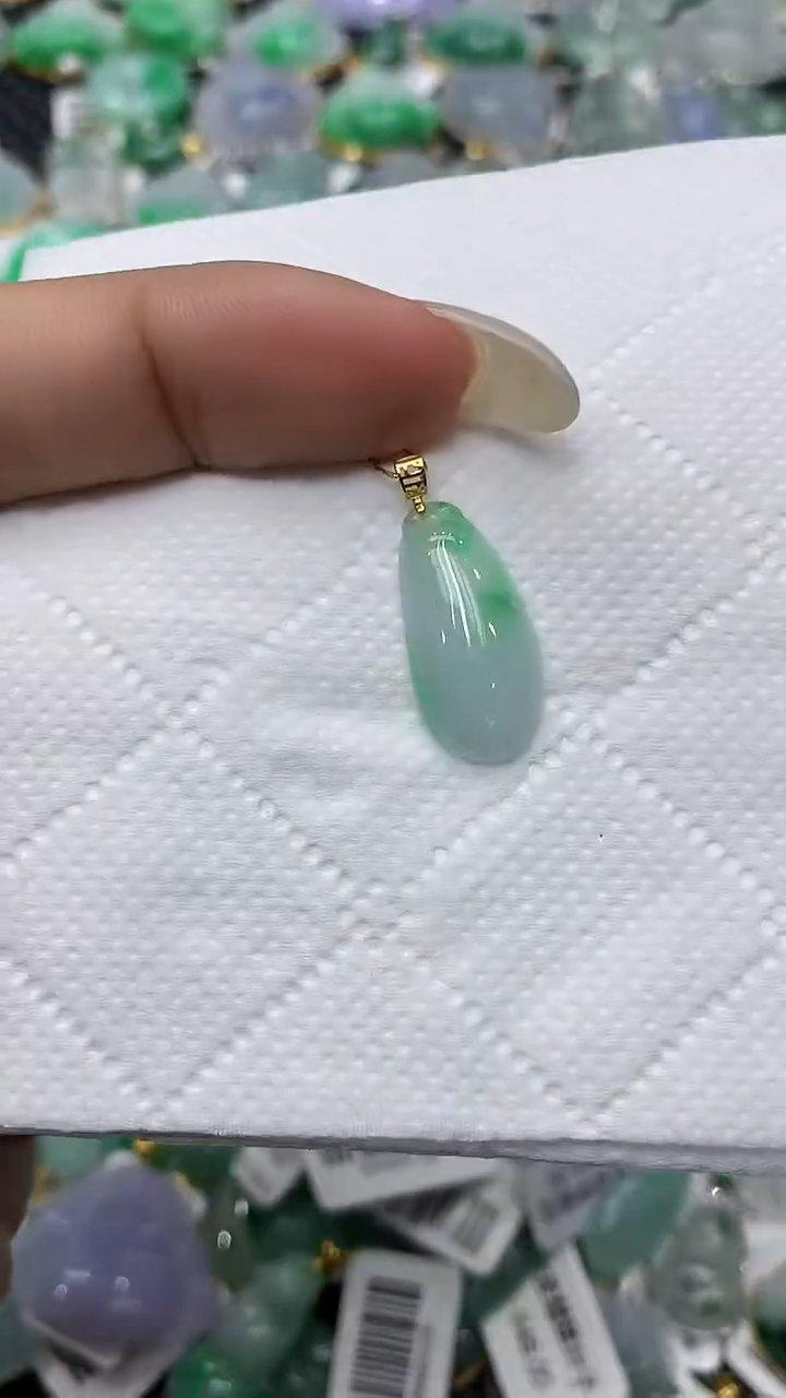 颈饰18K金镶嵌翡翠11111111111