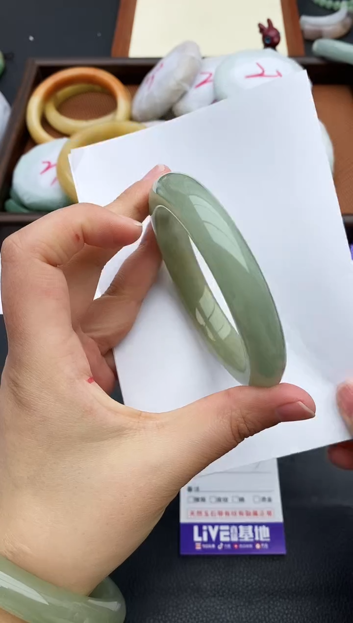 未镶嵌手镯石英质玉42+62/63