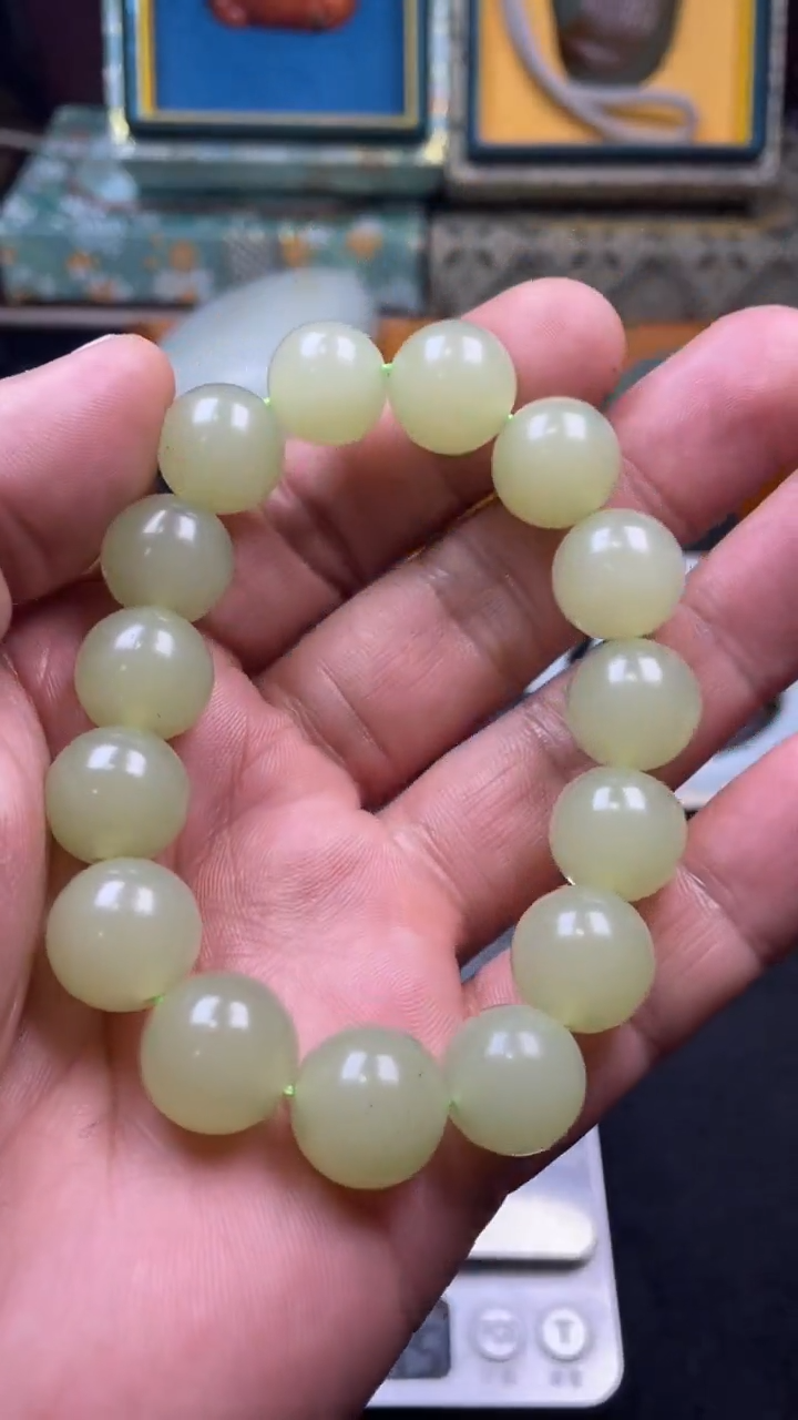 【闪购商品】透闪石质玉...未镶嵌.............