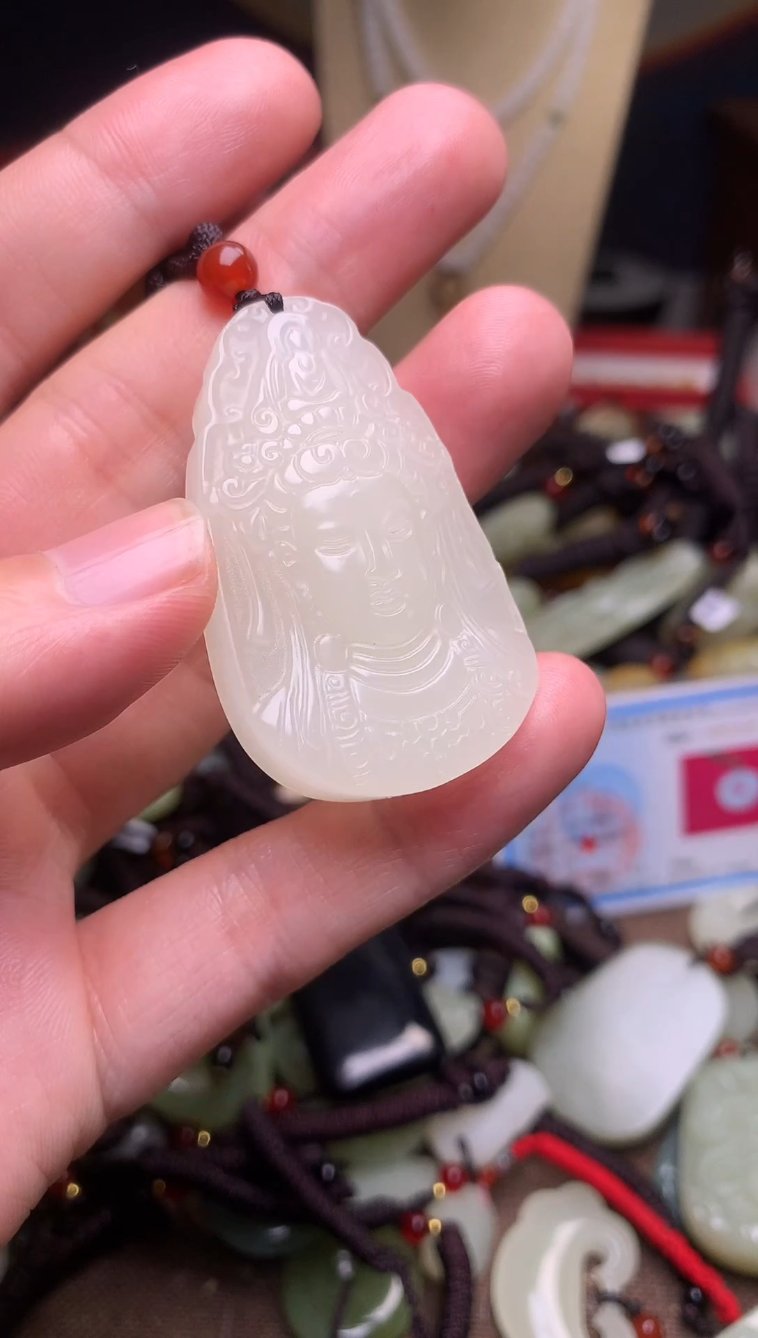 玉新疆料青海料清水吊坠