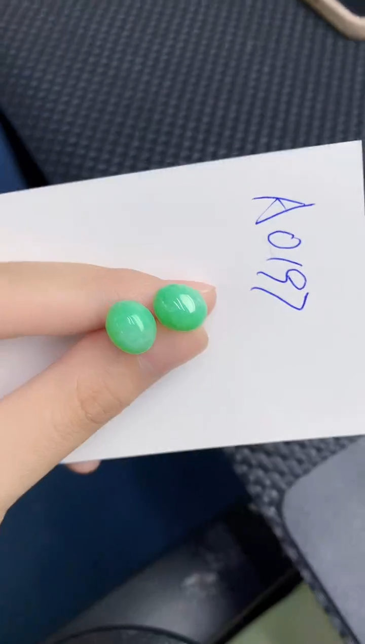 【闪购商品】翡翠颈饰18K金镶嵌0000000000