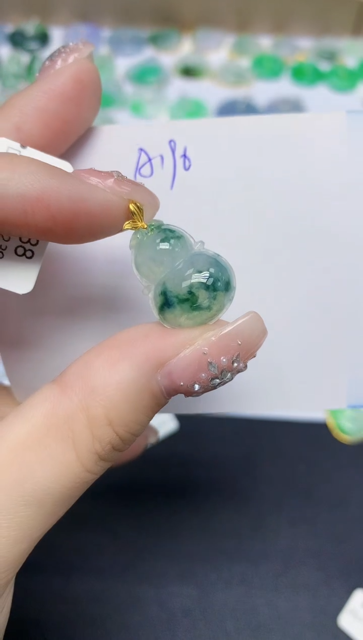 颈饰18K金镶嵌翡翠天然缅甸翡翠A货翡翠百元以上9元证书费自理