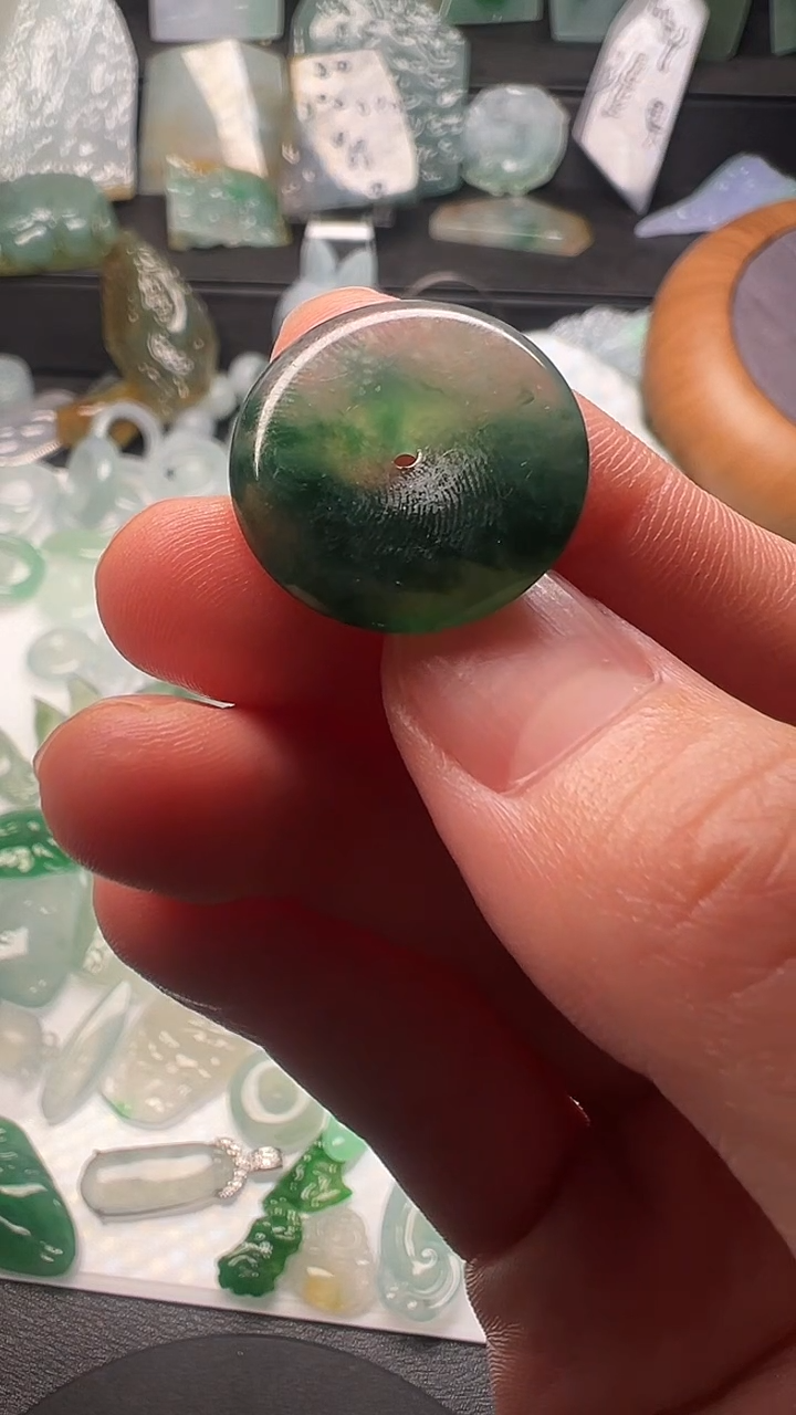 未镶嵌定制翡翠眼****话天然A货翡翠未抛光