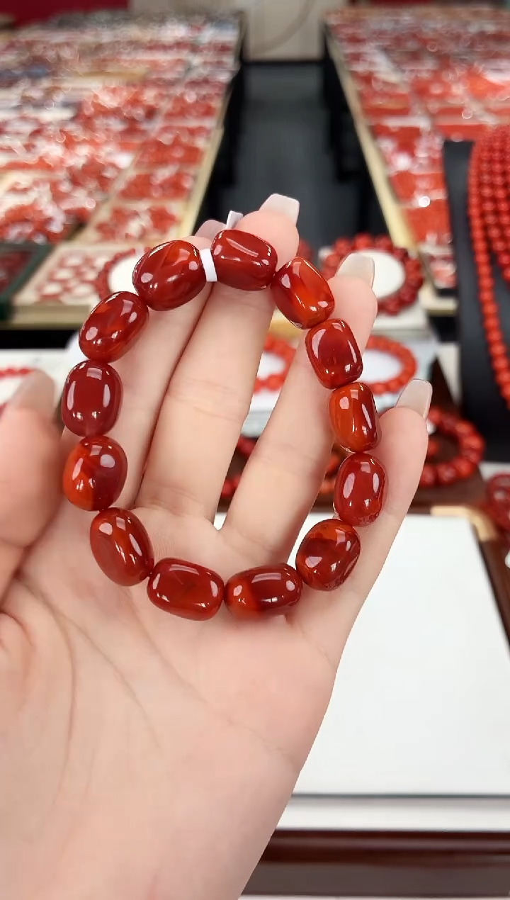 南红玛瑙瓦西随型手串未镶嵌一个/条