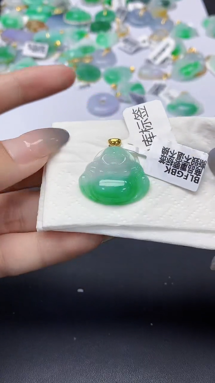 翡翠18K金镶嵌颈饰天然缅甸a货翡翠