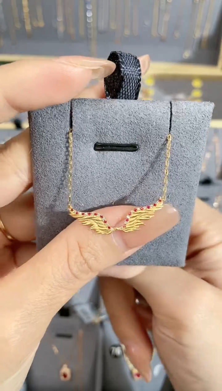 【闪购商品】红宝石颈饰18K金镶嵌项链