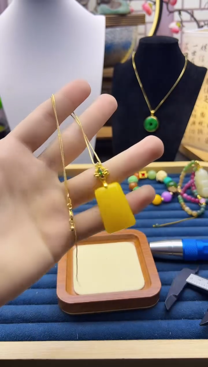 【闪购商品】蜜蜡颈饰14K金镶嵌D63