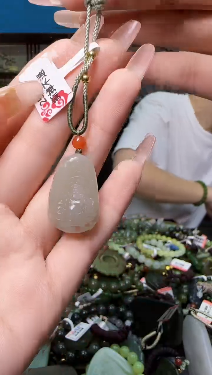 颈饰未镶嵌和田玉多样性发一