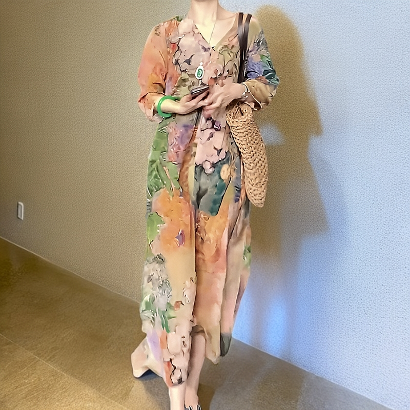 2025新款女装碎花连衣裙法式气质V领收腰显瘦海边度长裙复古优雅