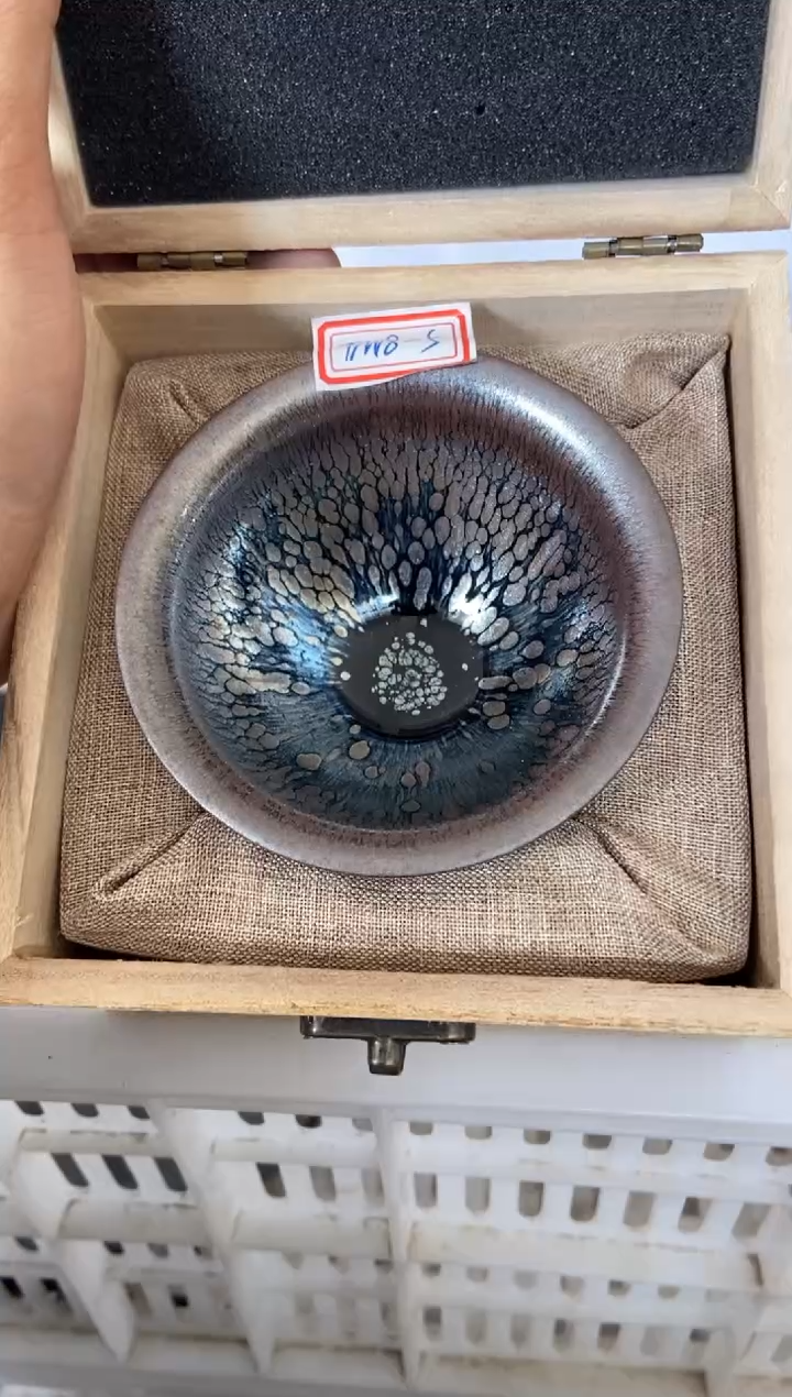 杯无运费险有瑕疵的摄影的产品有使用过的痕迹有点脏介意勿拍