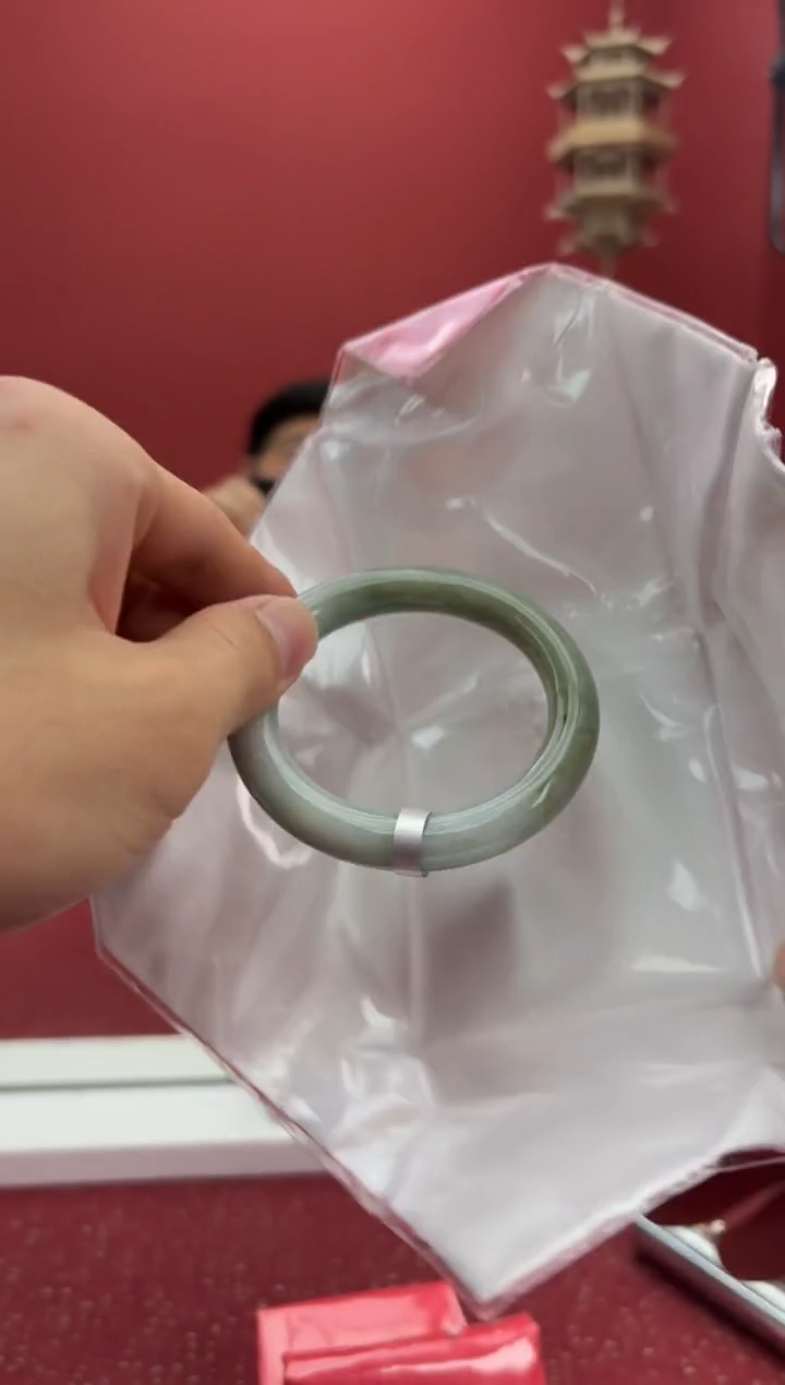 【闪购商品】翡翠手镯（圆镯）未镶嵌7手镯