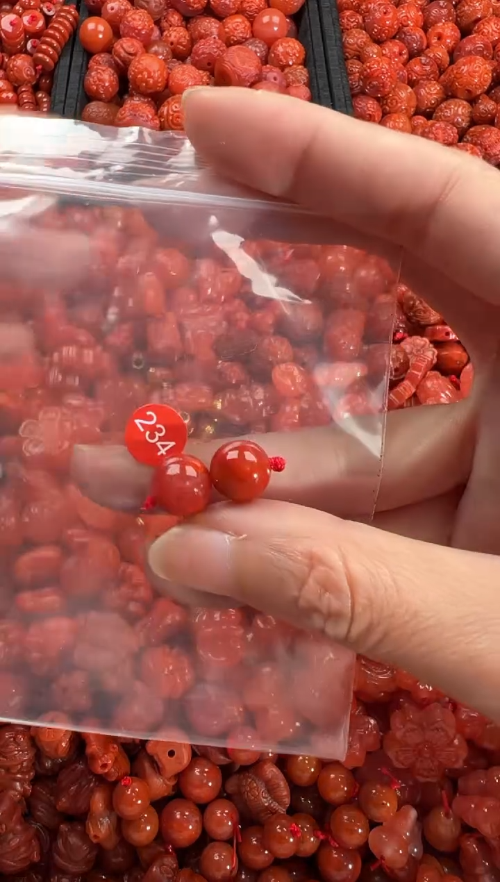 【闪购商品】南红玛瑙颈饰未镶嵌1