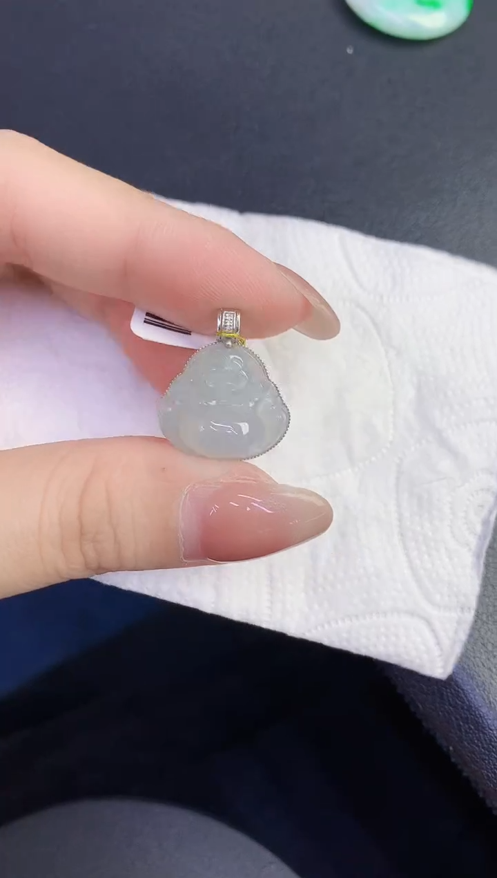 颈饰18K金镶嵌翡翠缅甸天然翡翠A货