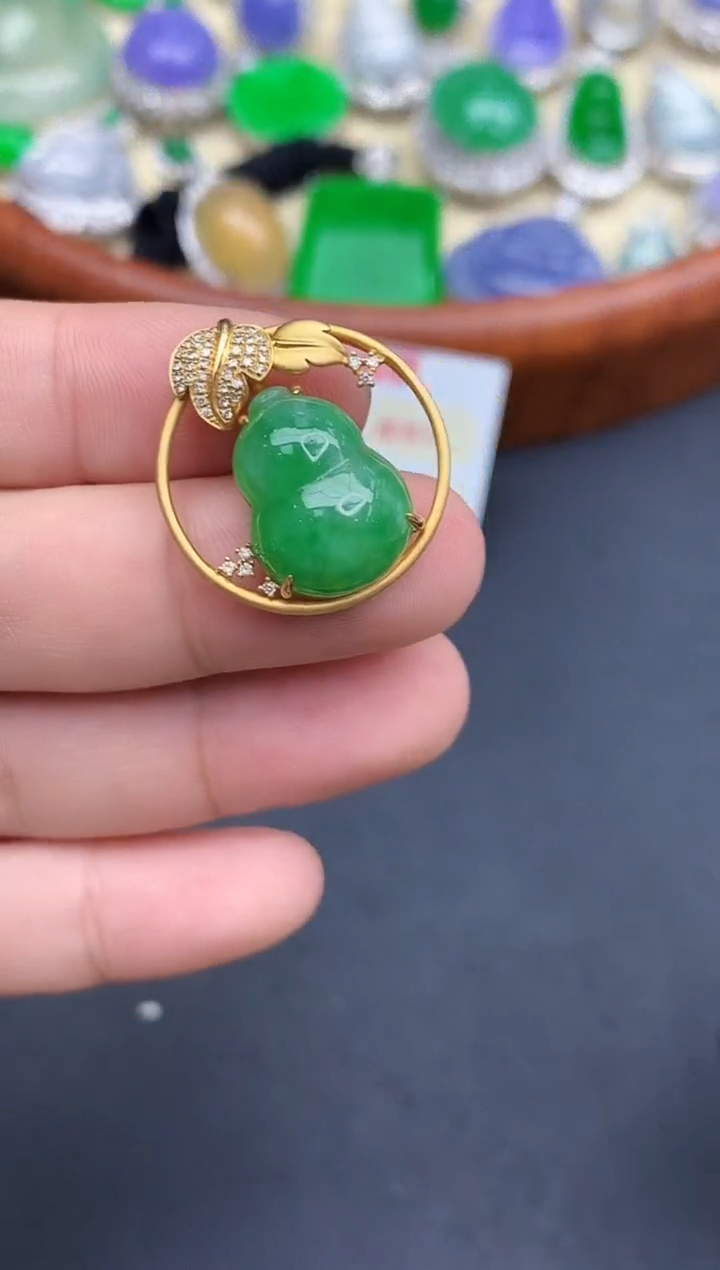 颈饰18K金镶嵌翡翠162-中国好珍宝