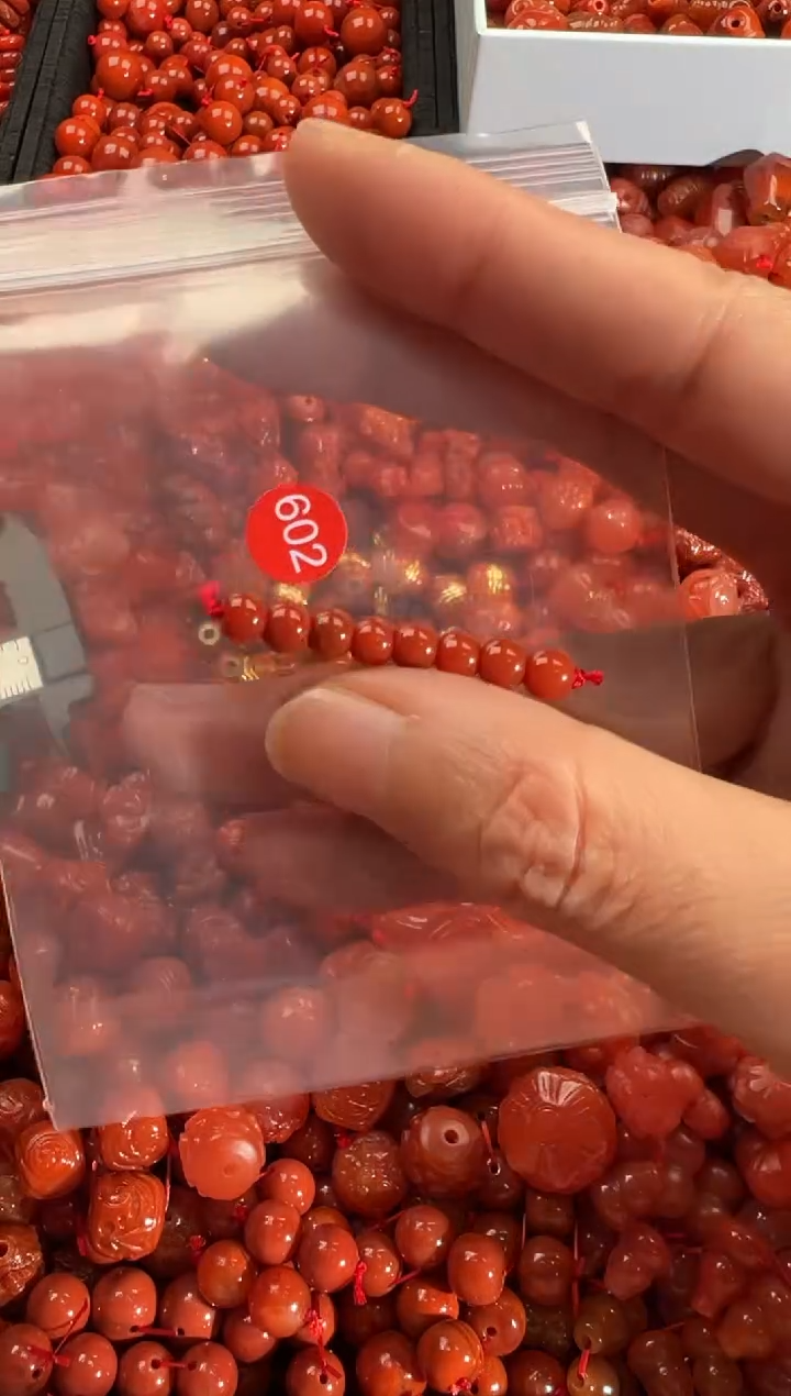 【闪购商品】南红玛瑙颈饰未镶嵌1