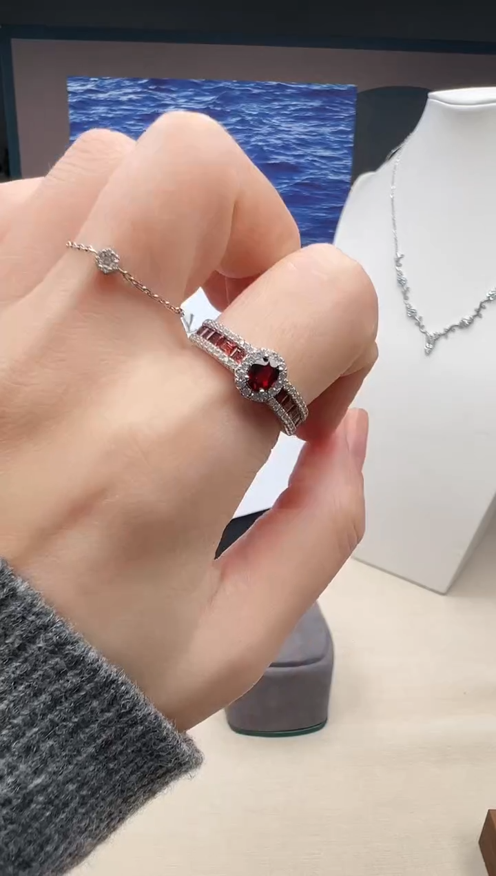 银S925镶嵌戒指石榴石129