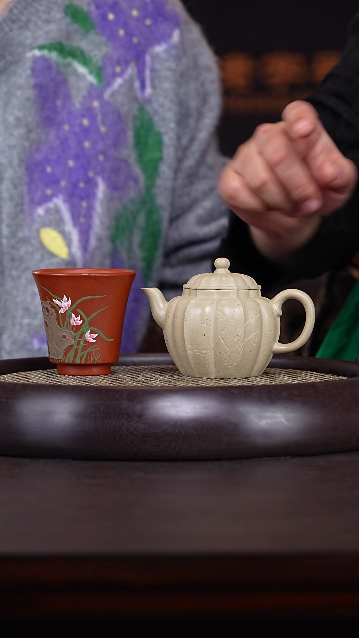 【闪购商品】紫砂茶壶马晨4-39 白玉段筋纹器180c