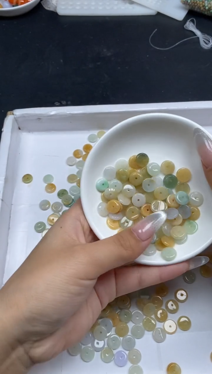 【闪购商品】翡翠颈饰未镶嵌贞城散珠批发DIY