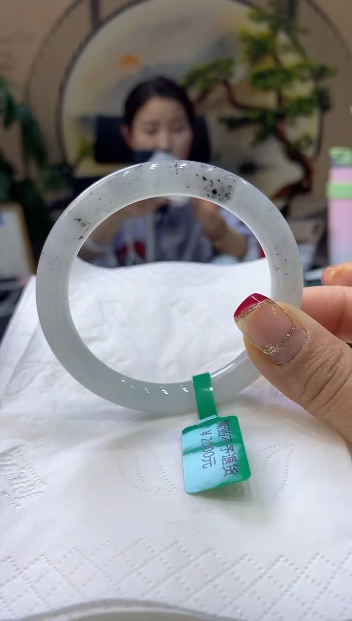 【闪购商品】翡翠手镯未镶嵌99903176