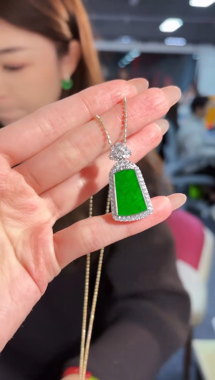 【闪购商品】翡翠吊坠(不含链)银S925镶嵌缅料A货/支持复检/一件