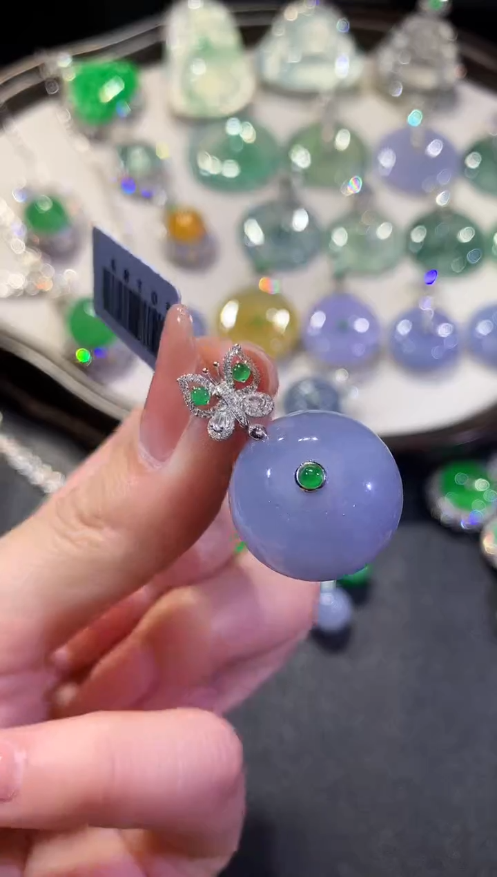 【闪购商品】翡翠吊坠(不含链)18K金镶嵌44无鉴赏