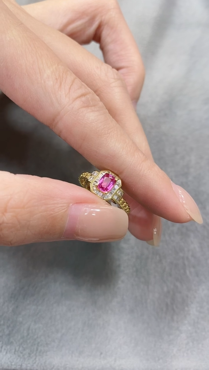 18K金镶嵌戒指红宝石·