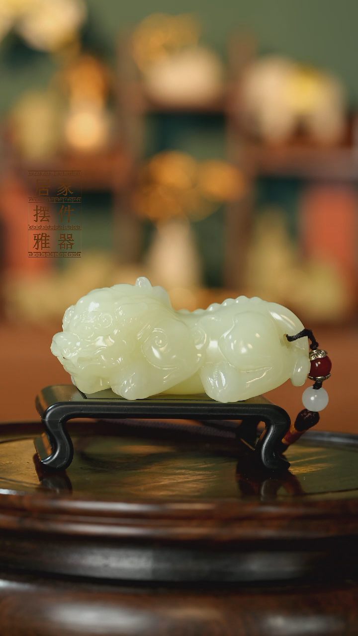 玉《纳福貔貅》摆件