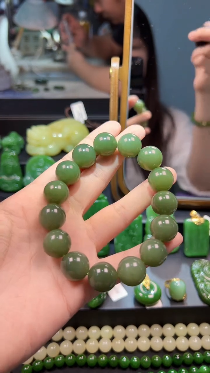 手串未镶嵌和田玉（碧玉）1