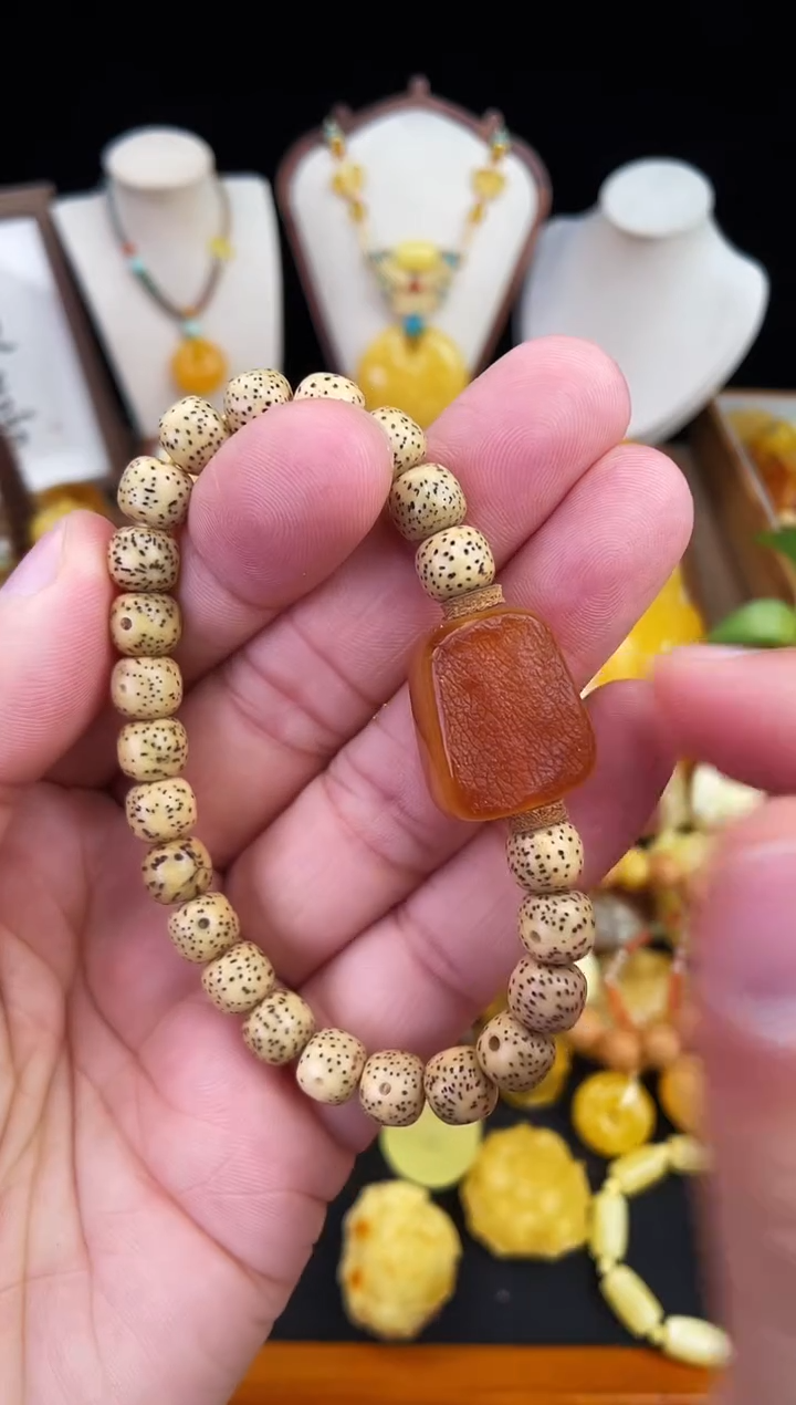 琥珀未镶嵌珠宝奇石柒月