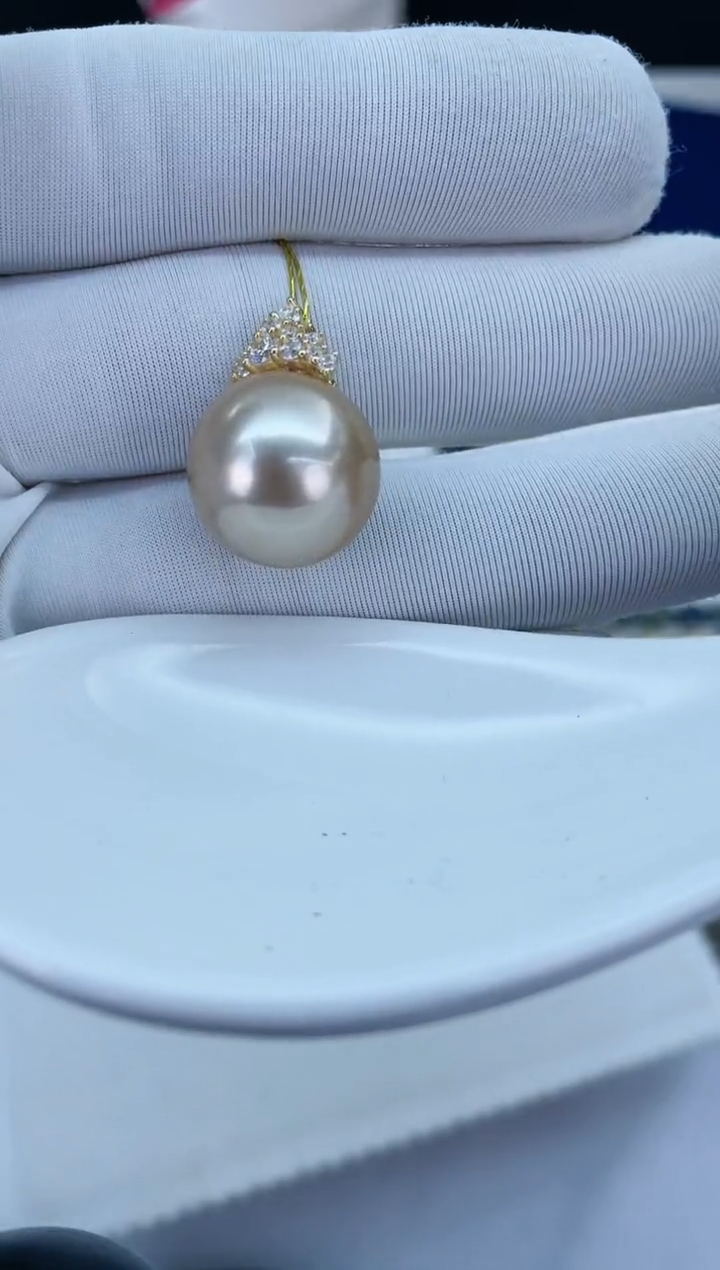 【闪购商品】海水珍珠颈饰银S925镶嵌南洋金珠15-16mm