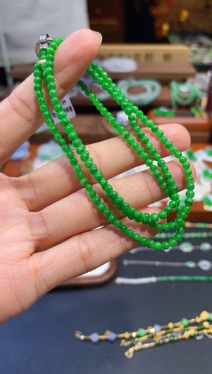 颈饰未镶嵌翡翠项链