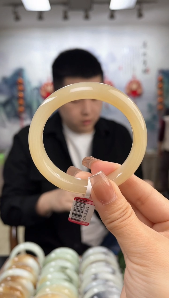 【闪购商品】和田玉手镯未镶嵌54-55圈口0624