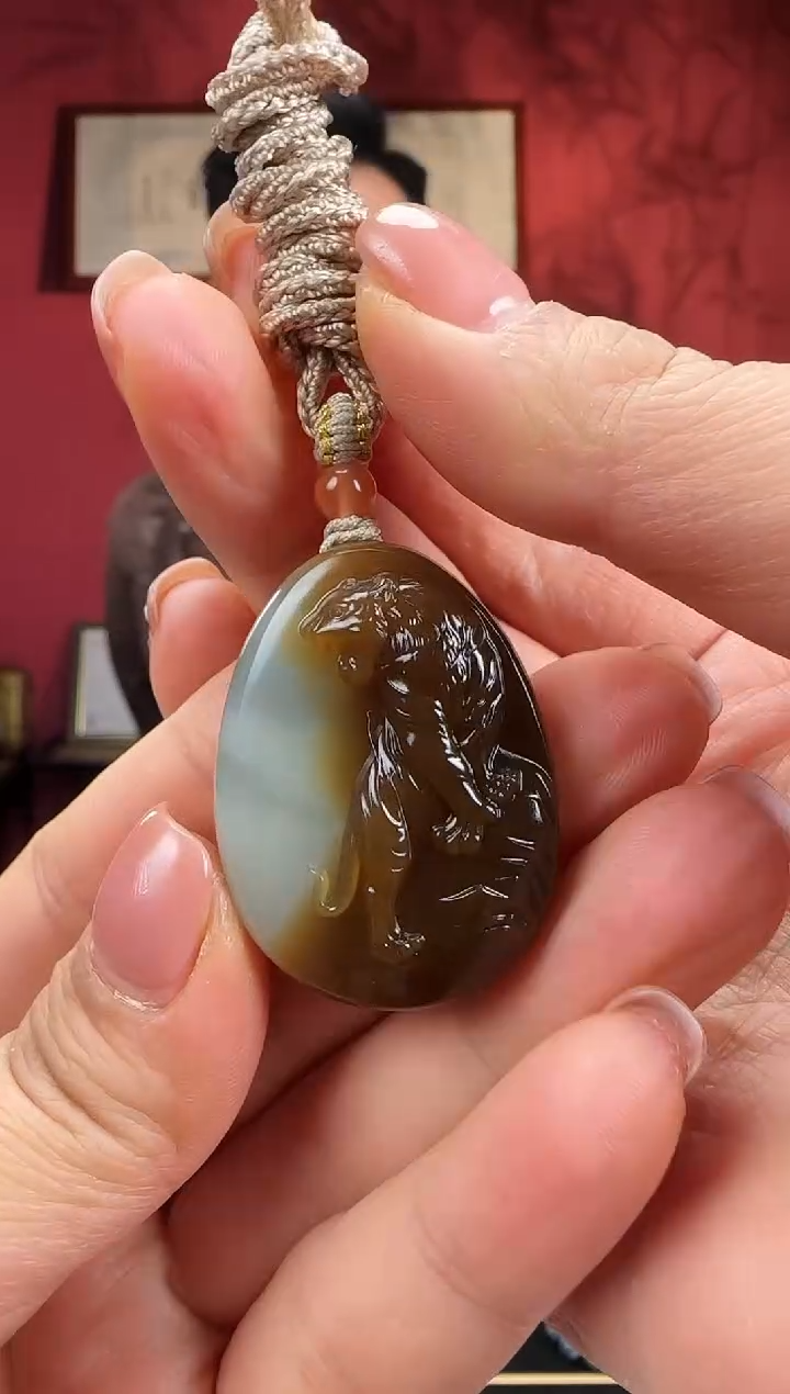 未镶嵌和田玉挂件r09上山虎